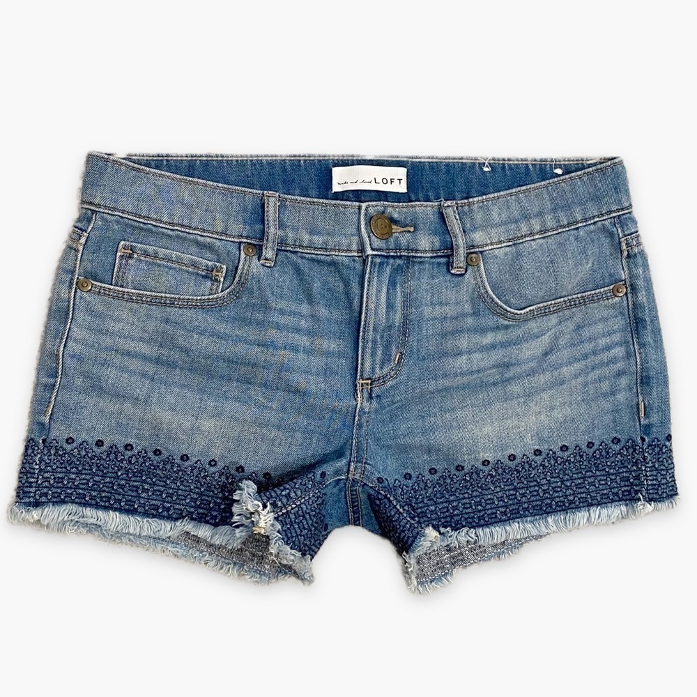 Loft | Frayed Denim Cut Off Shorts Embroidery Size 25/0